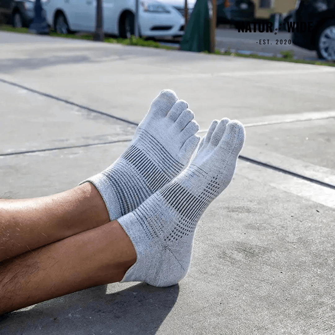 Split-Toe Sports Socks – Quick-Dry Running & Cycling